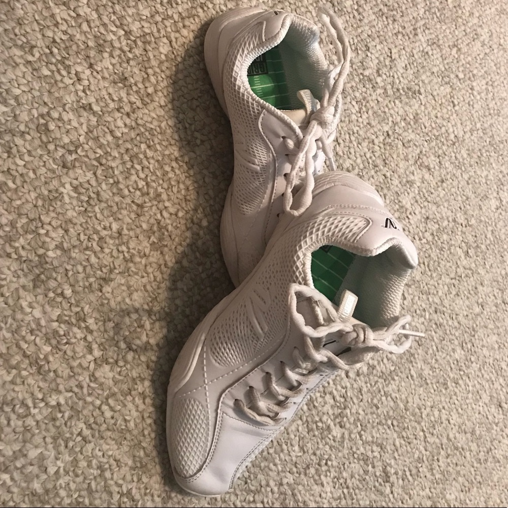 Varsity Cheerleading Shoes